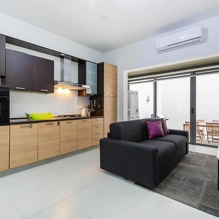 Centre Paceville Apt With Terrace, Bbq & Wifi By 360 Estates St. Julian's Exteriör bild