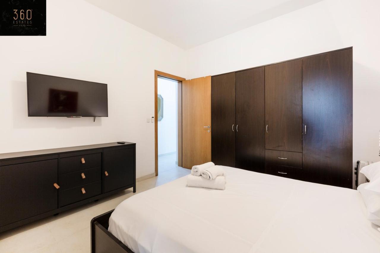 Centre Paceville Apt With Terrace, Bbq & Wifi By 360 Estates St. Julian's Exteriör bild
