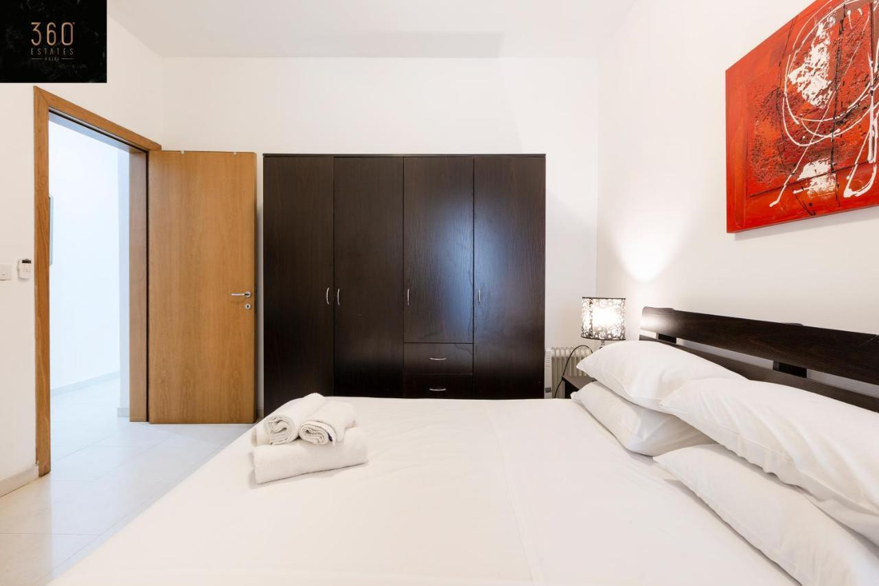 Centre Paceville Apt With Terrace, Bbq & Wifi By 360 Estates St. Julian's Exteriör bild